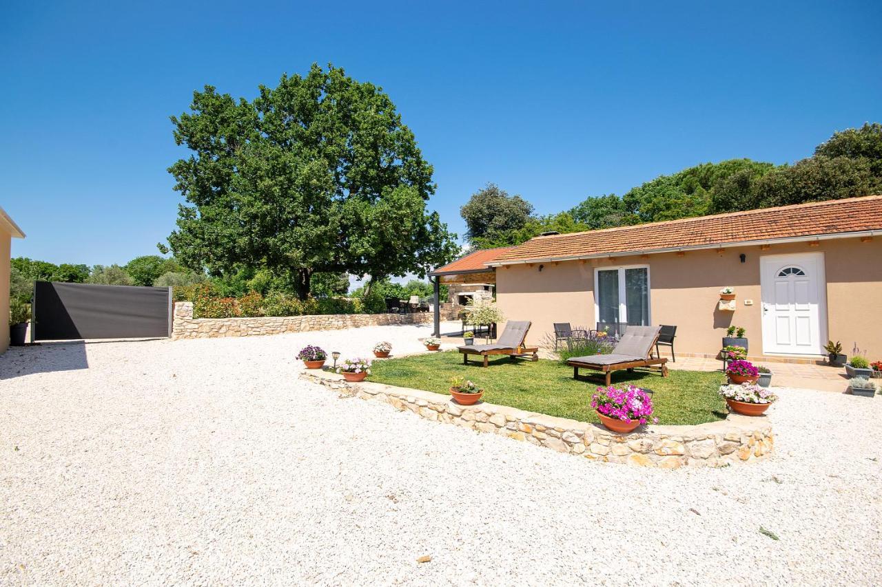Old Oak Holiday House Vila Rovinj Exterior foto